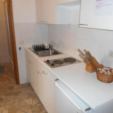 Apartment Floramye * Baška Voda